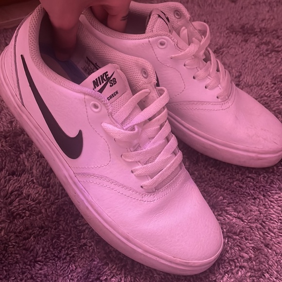 NIKE SB - Picture 2 of 5